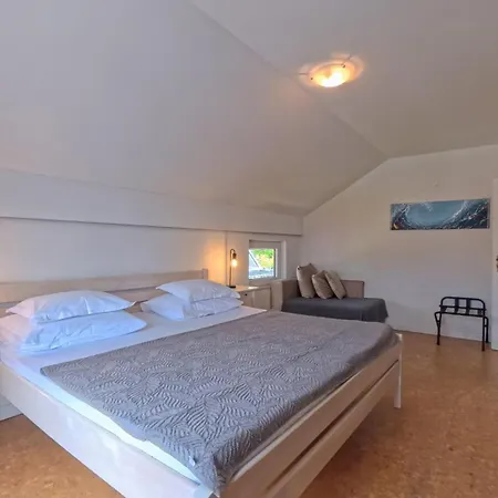 Apartment Sea Land 2 *