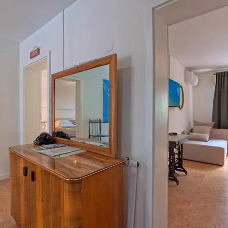 Apartment Sea Land 2 *