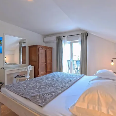 Sea Land 2 Apartment *